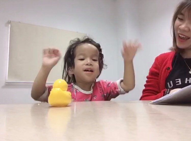 Hãy hát và vận động cùng con mỗi ngày